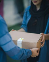 2. Geben Sie die reklamierte Ware ab